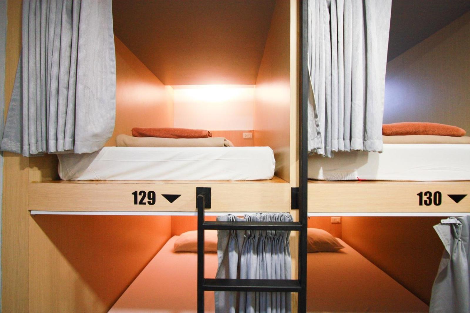 18 Coins Budget Hotel Патая Екстериор снимка